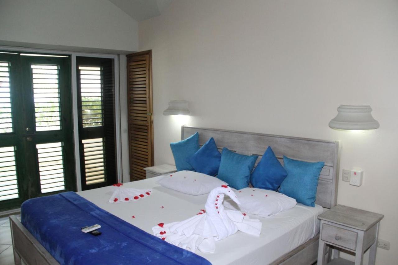 Hoteles Josefina Лас Теренас Екстериор снимка